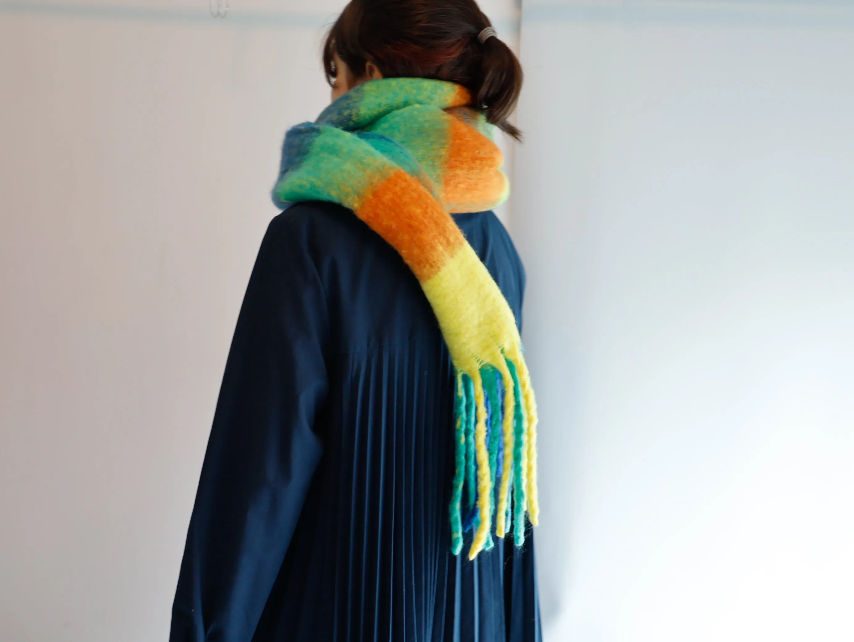 <A15>  OVERSIZED Scarf