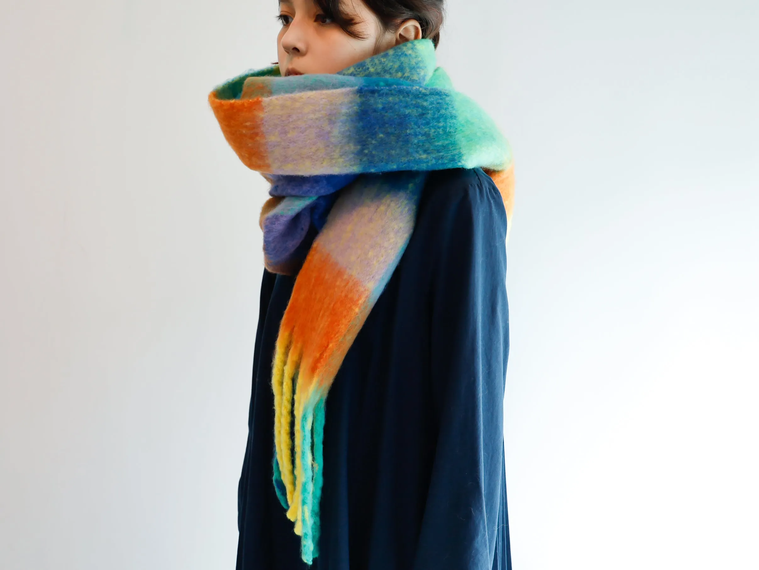 <A15>  OVERSIZED Scarf